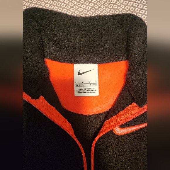 Nike fleece jacket - Picture 2 of 3